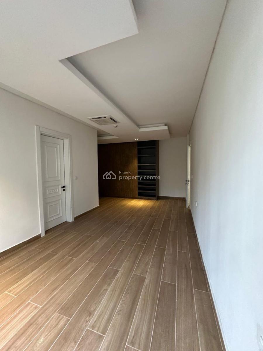 3 Bedroom Apartment With A Room Bq