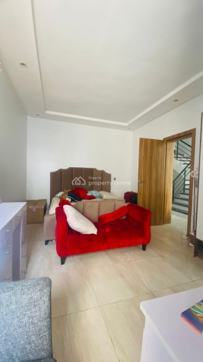 4 bedroom terraced duplex for sale