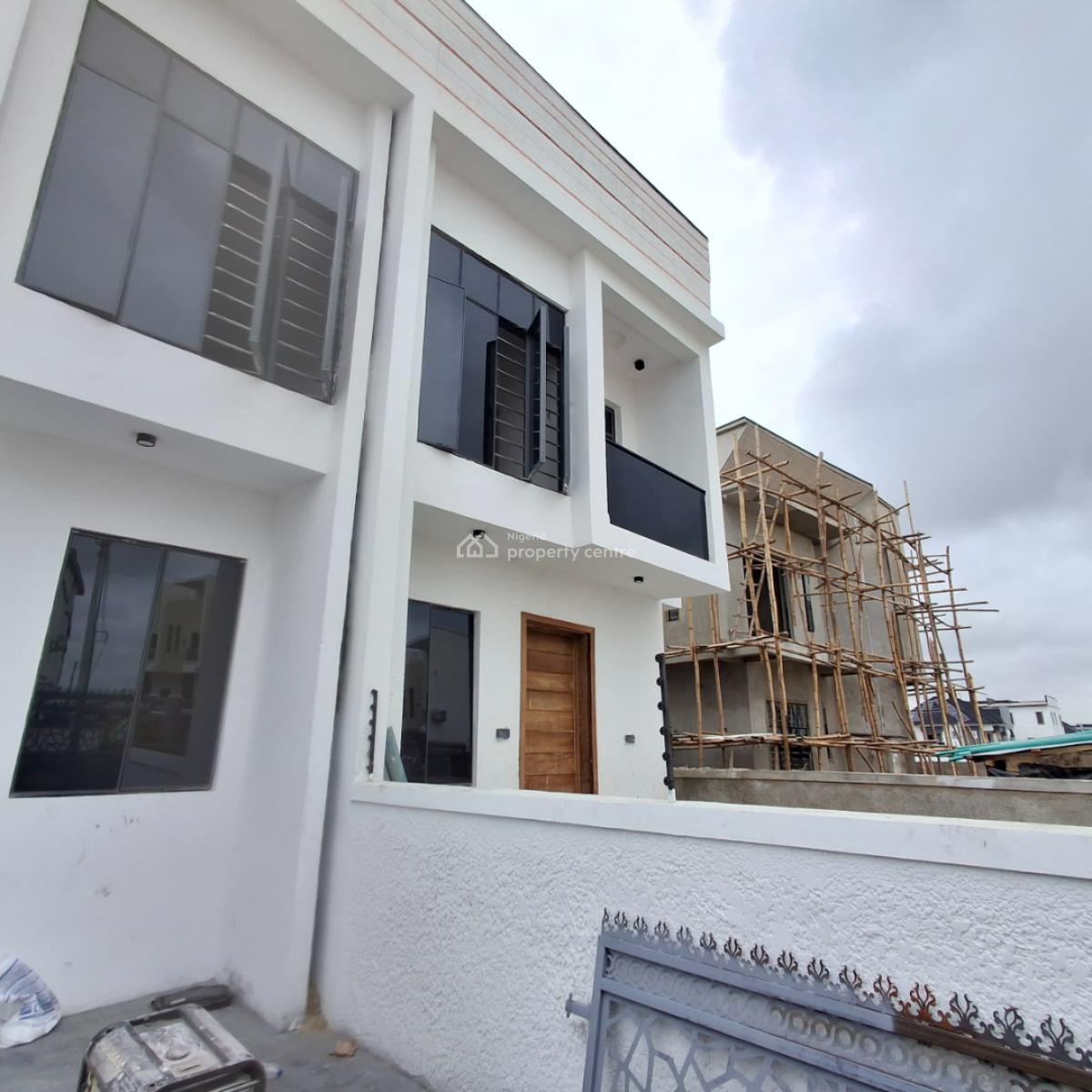 4 bedroom semi-detached duplex for sale