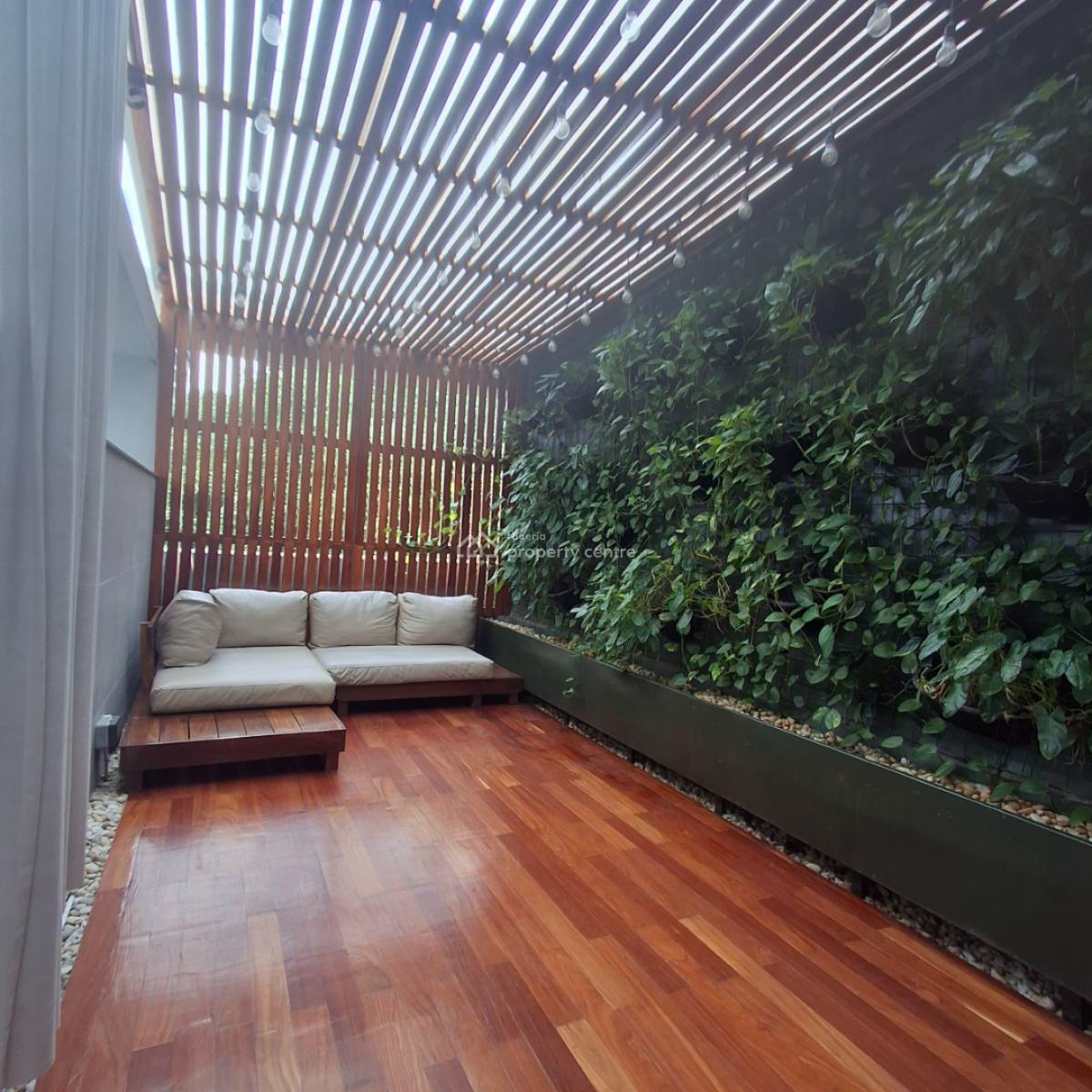 Fully Furnished Four Bedrooms Maisonette