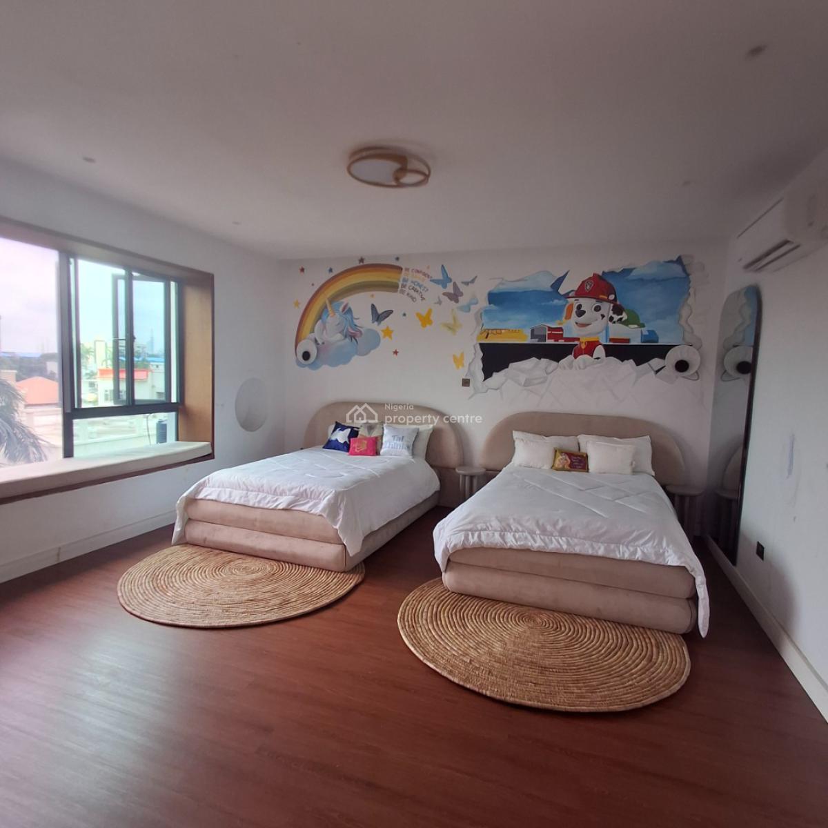 Fully Furnished Four Bedrooms Maisonette