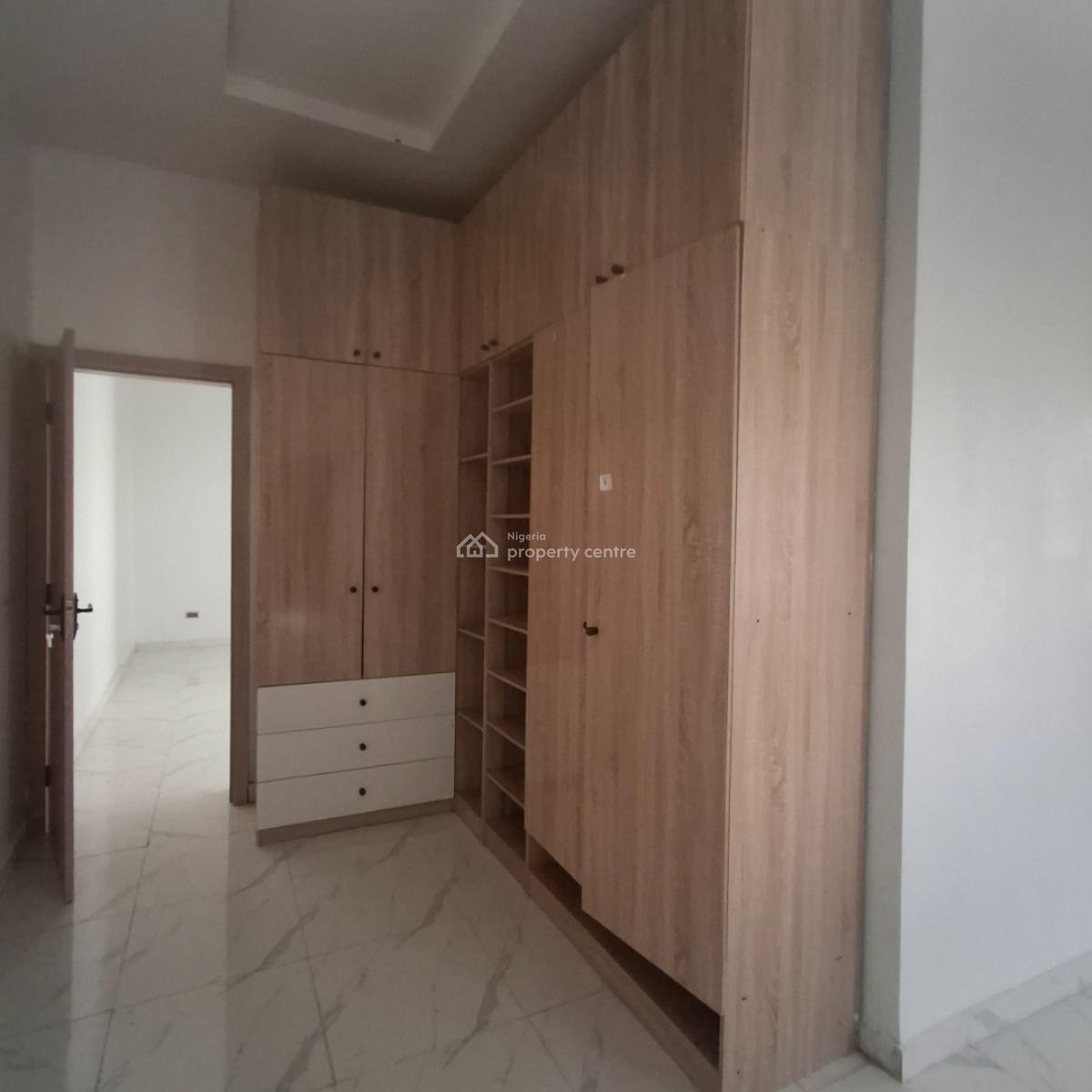 4 bedroom semi-detached duplex for sale