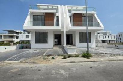 5 Bedroom Demi Detached With Bq