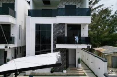 Brand New 5 Bedrooms Fully Detached Duplex