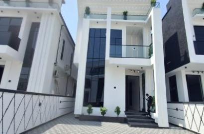 5 bedroom detached duplex for sale