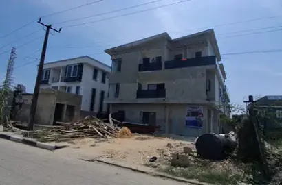 Flat / apartment for sale  3 Bedroom Top Floor Flat Alpha Beach, Lekki, Lagos