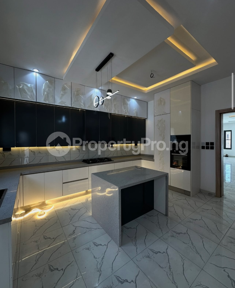 Four Bedroom Terrace Duplex With Bq