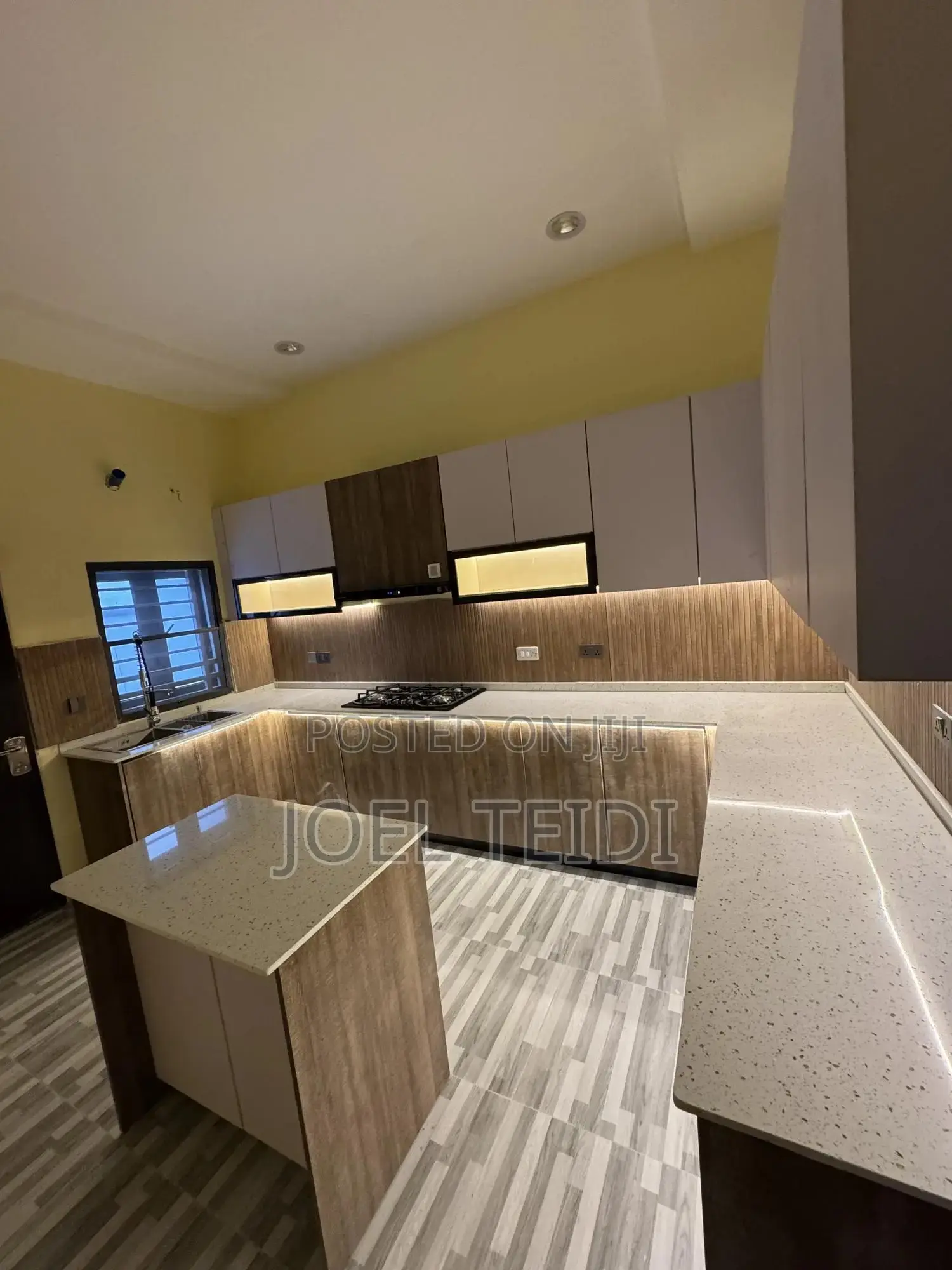 4bdrm Townhouse / Terrace in Guzape District for rent