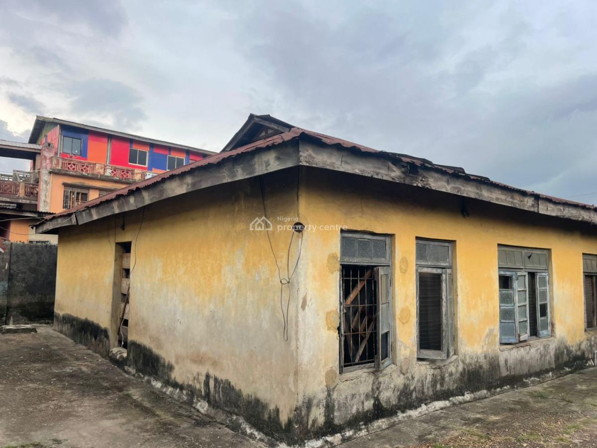 Demolishable Bungalow , Suitable For Flats & Hostel