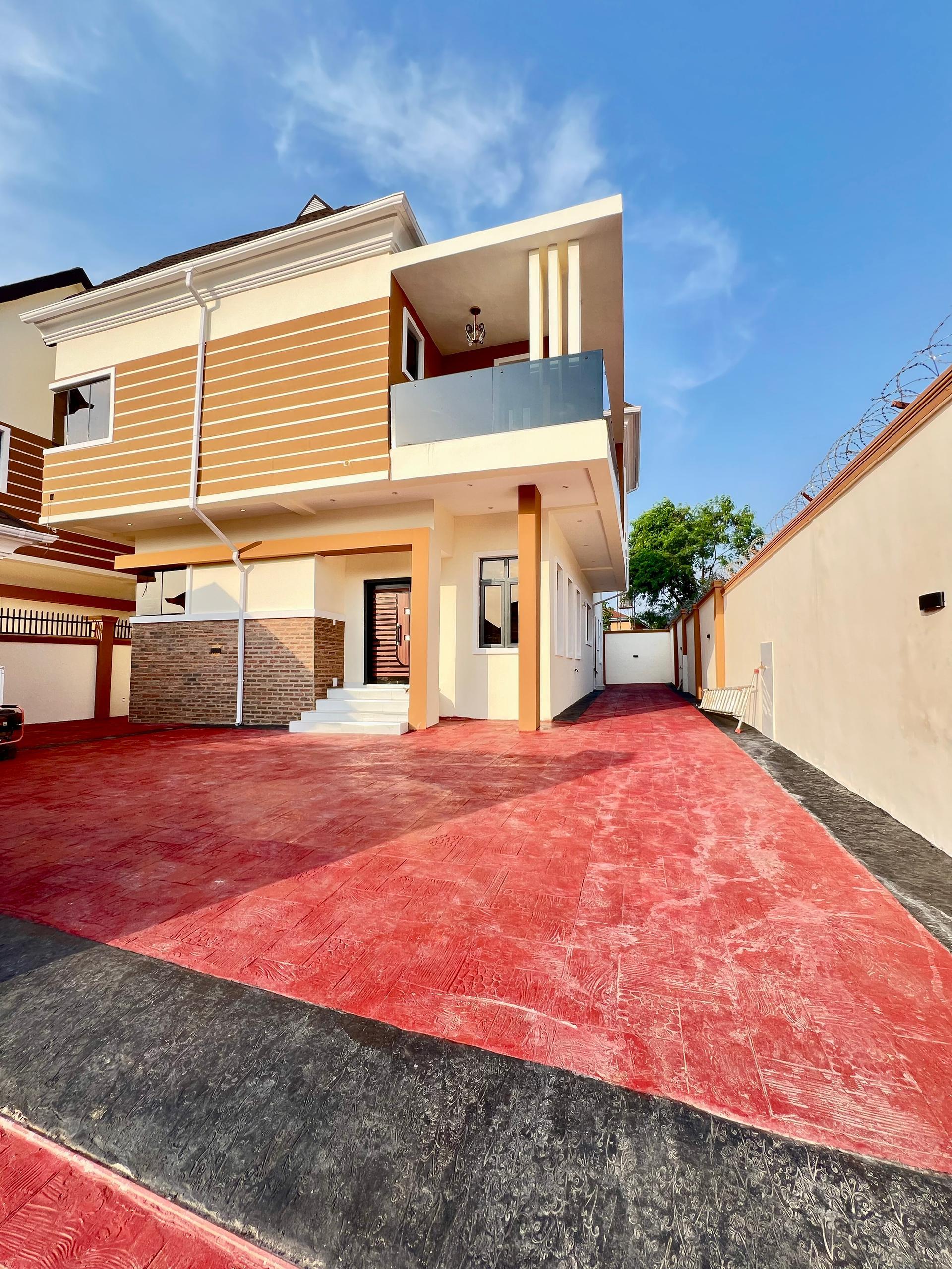 EXQUISITE & TASTEFULLY CRAFTED 5BBED DUPLEX   LOCATION: HERITAGE ESTATE, OFF AKALA EXPRESS