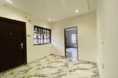 Self Serviced Miniflat With Large Kitchen