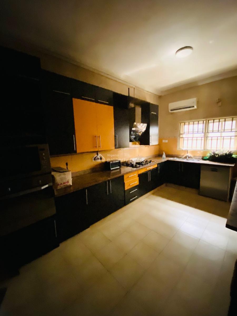 4 bedroom detached duplex for sale