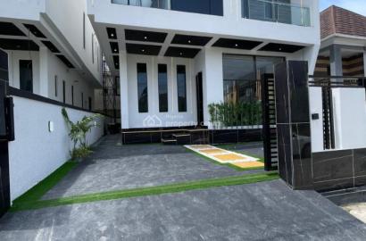 4 Bedroom Fully Detached Duplex