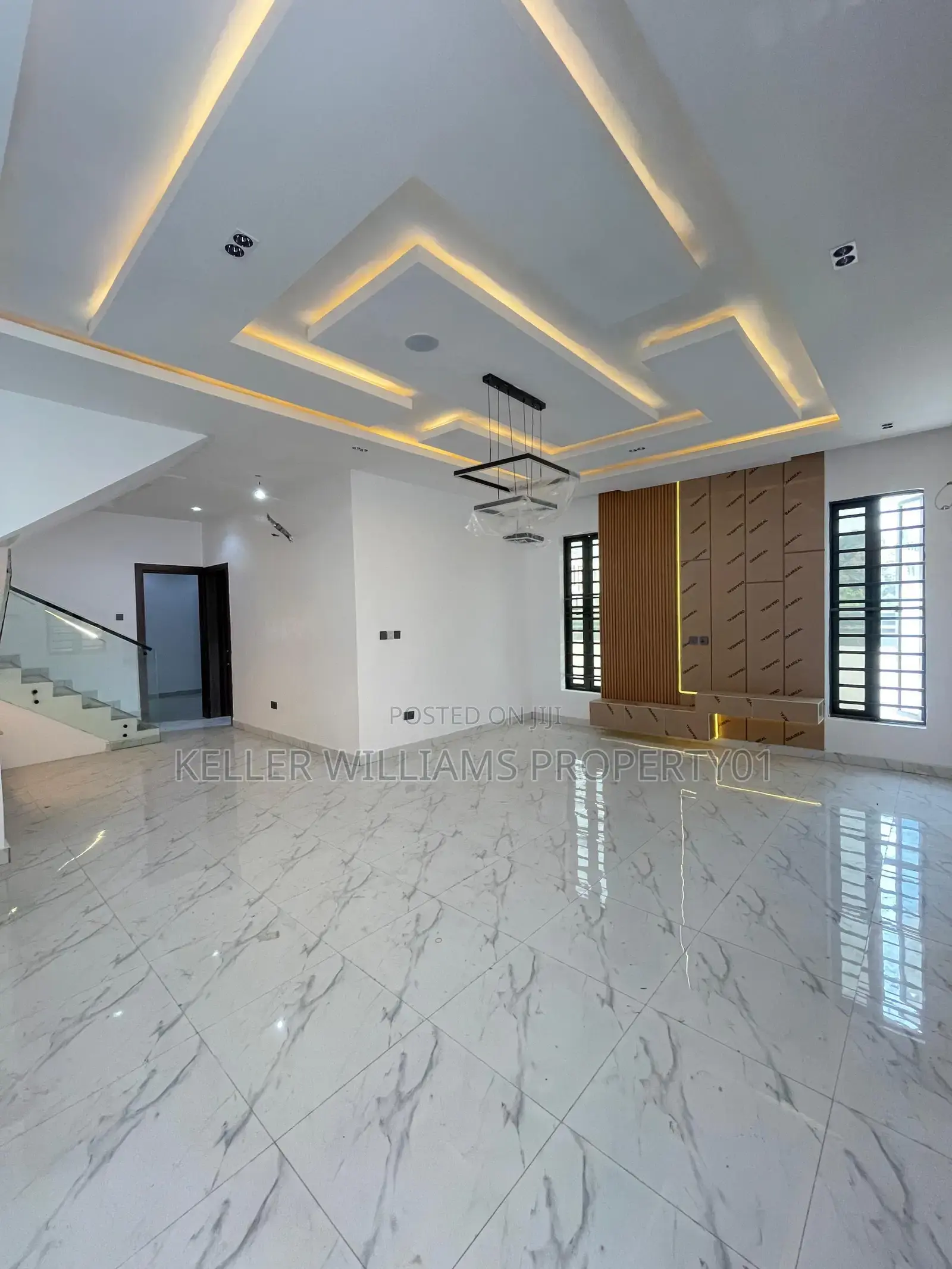 4bdrm Duplex in Secured Estate, Lekki Phase 1 for sale