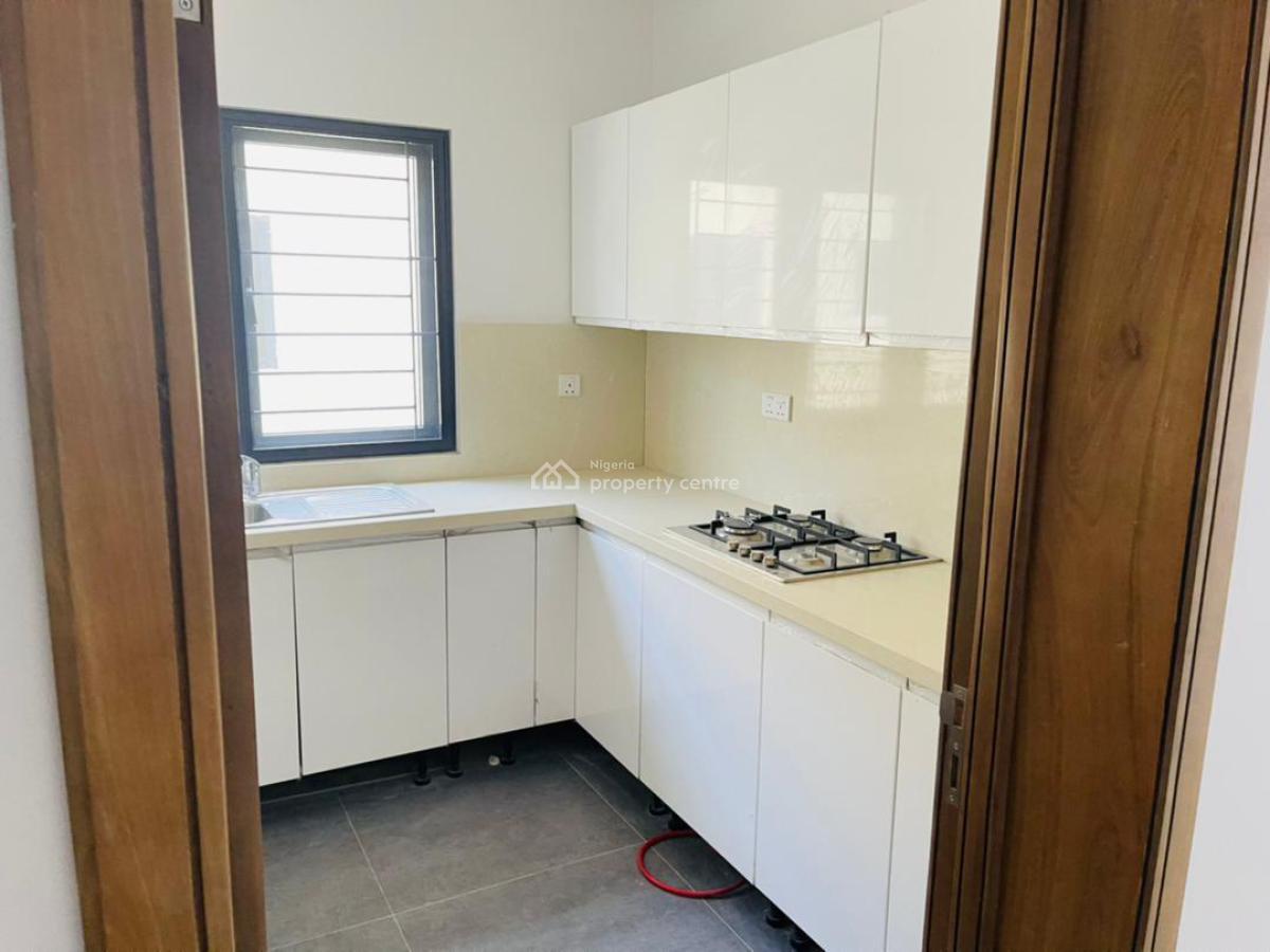 Luxury 5 Bedrooms Detached Duplex With Bq