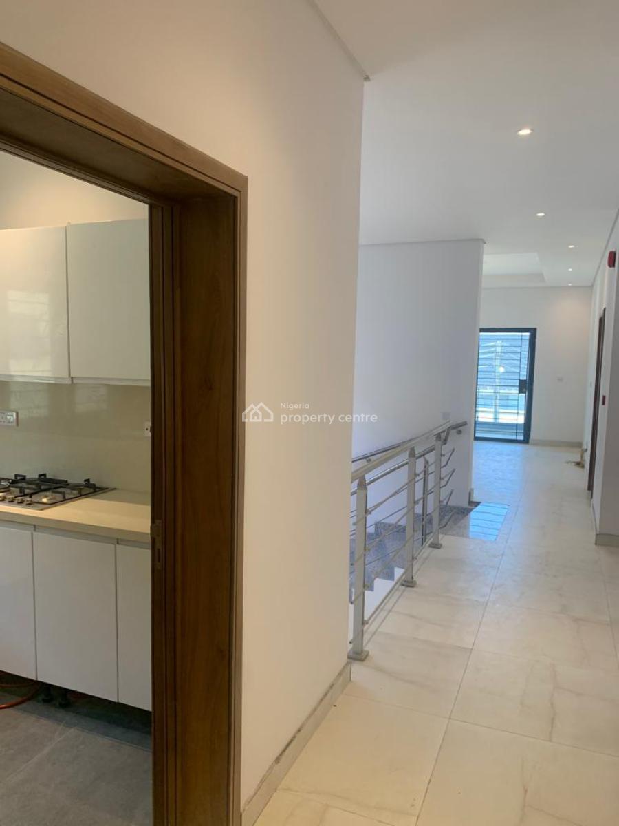 Luxury 5 Bedrooms Detached Duplex With Bq