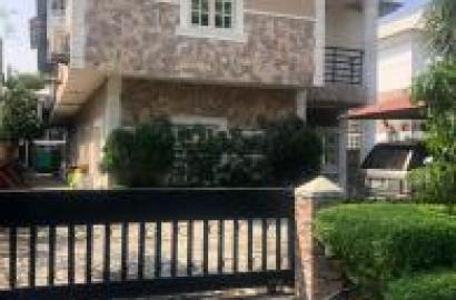 For sale: Well Maintained 4 Bedroom Detached Duplex With 2 Rooms Bq For Sale @ Caltongate Estate Caltongate Estate Chevron Chevron Drive Lekki Lagos  ₦ 380,000,000