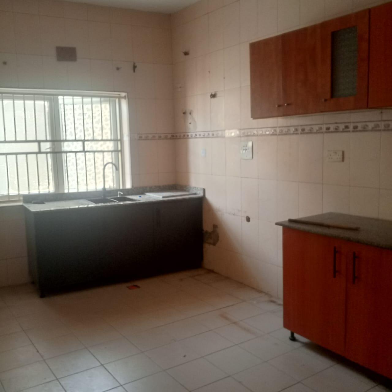 3 bedroom flat in a serene environment at ikota estate. Besides mega chicken, Ikota.  Price: 4.5m