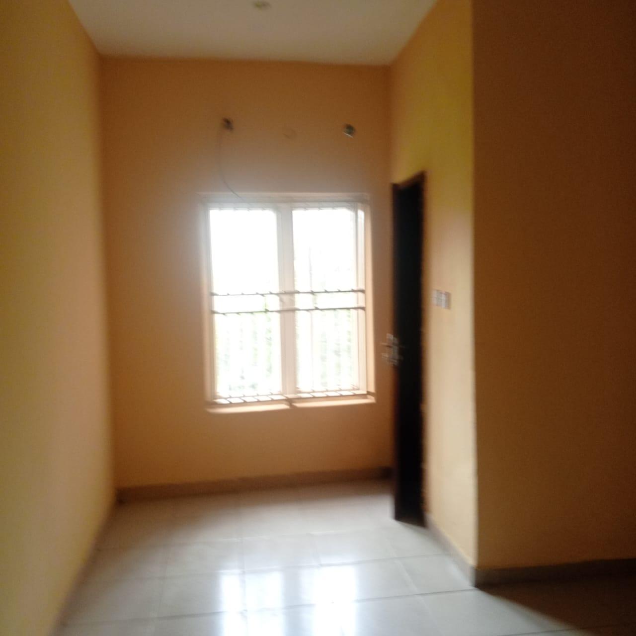 3 bedroom flat in a serene environment at ikota estate. Besides mega chicken, Ikota.  Price: 4.5m