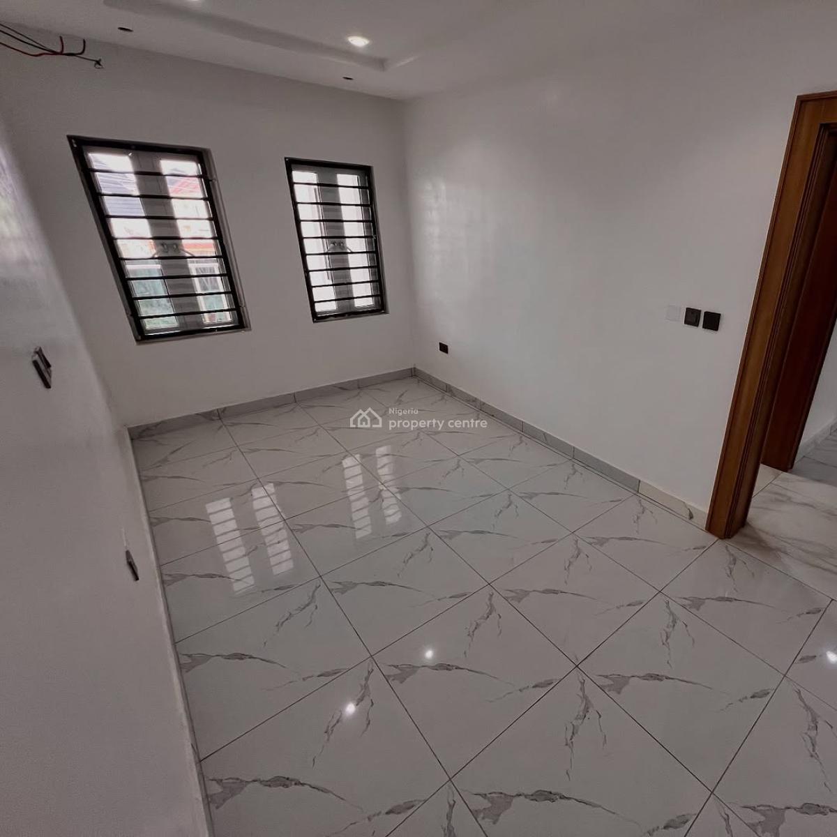 4 bedroom terraced duplex for sale