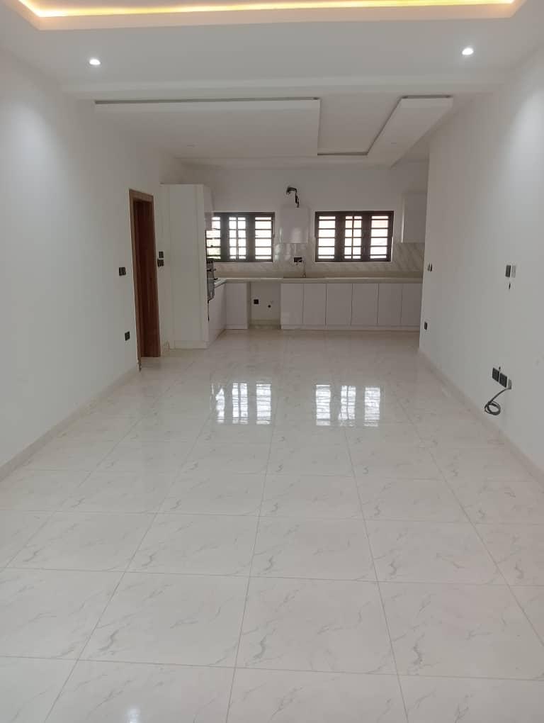 8 units of 2bedroom Apartment for sale in Lekki phase1 Roof top