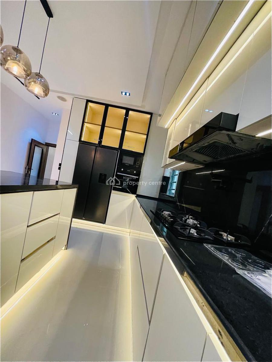 Luxury 5bedrm Duplex With A Room Bq At Omole Phase 1