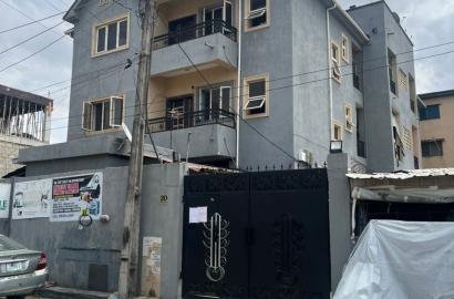 FOR SALE📌  A block of 6Nos 3bedroom flat, inclusive of ground floor warehouse on land size of 530sqm located at Memudu Aremu street off Masha road, Surulere