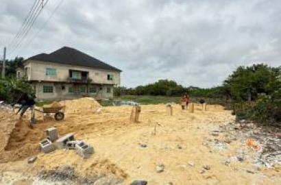 Vast Land Measuring 300sqm In An Estate