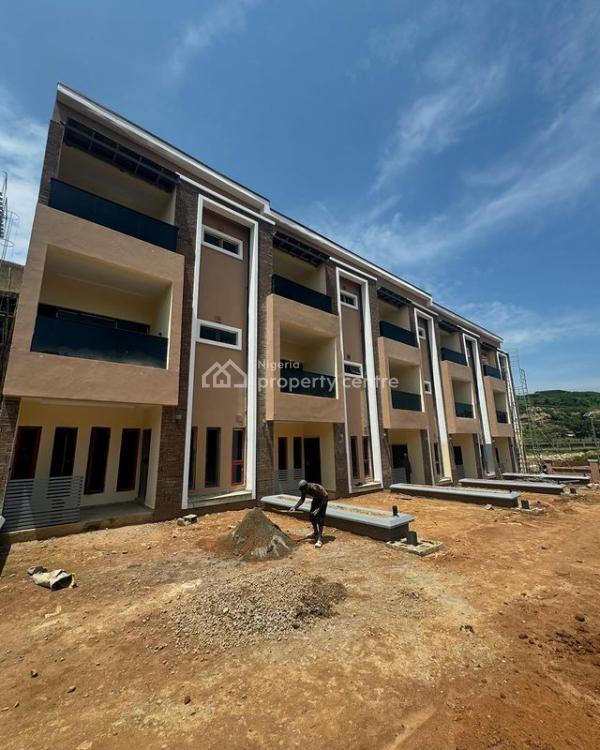 4 bedroom terraced duplex for sale