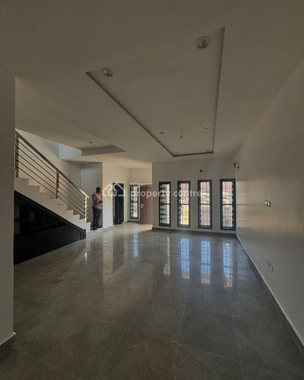 4 bedroom terraced duplex for sale