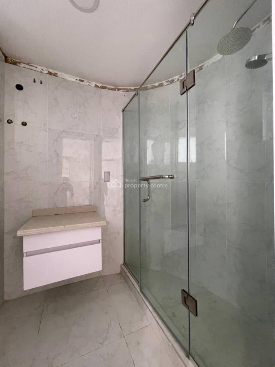 Tastefully Finished 4 Bedroom Penthouse With Elevator