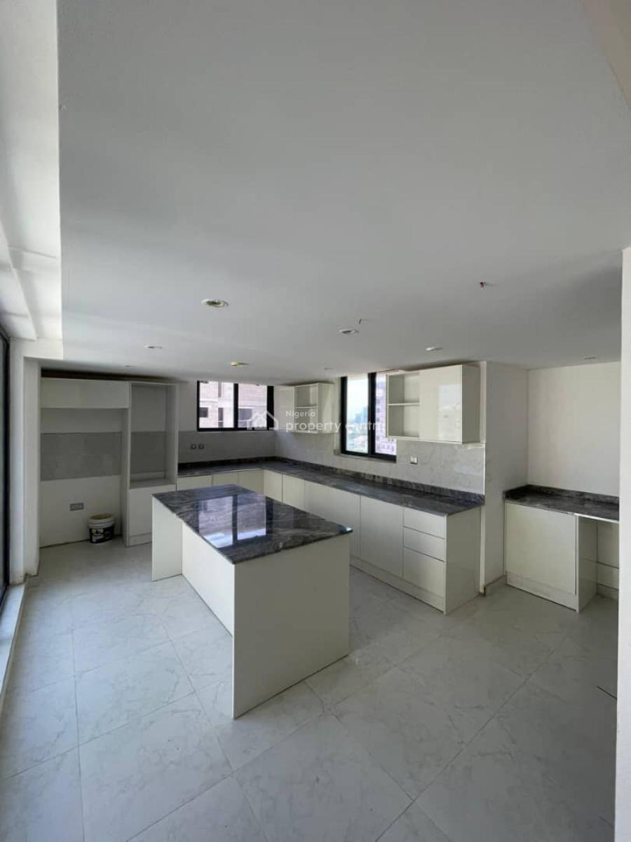 Tastefully Finished 4 Bedroom Penthouse With Elevator