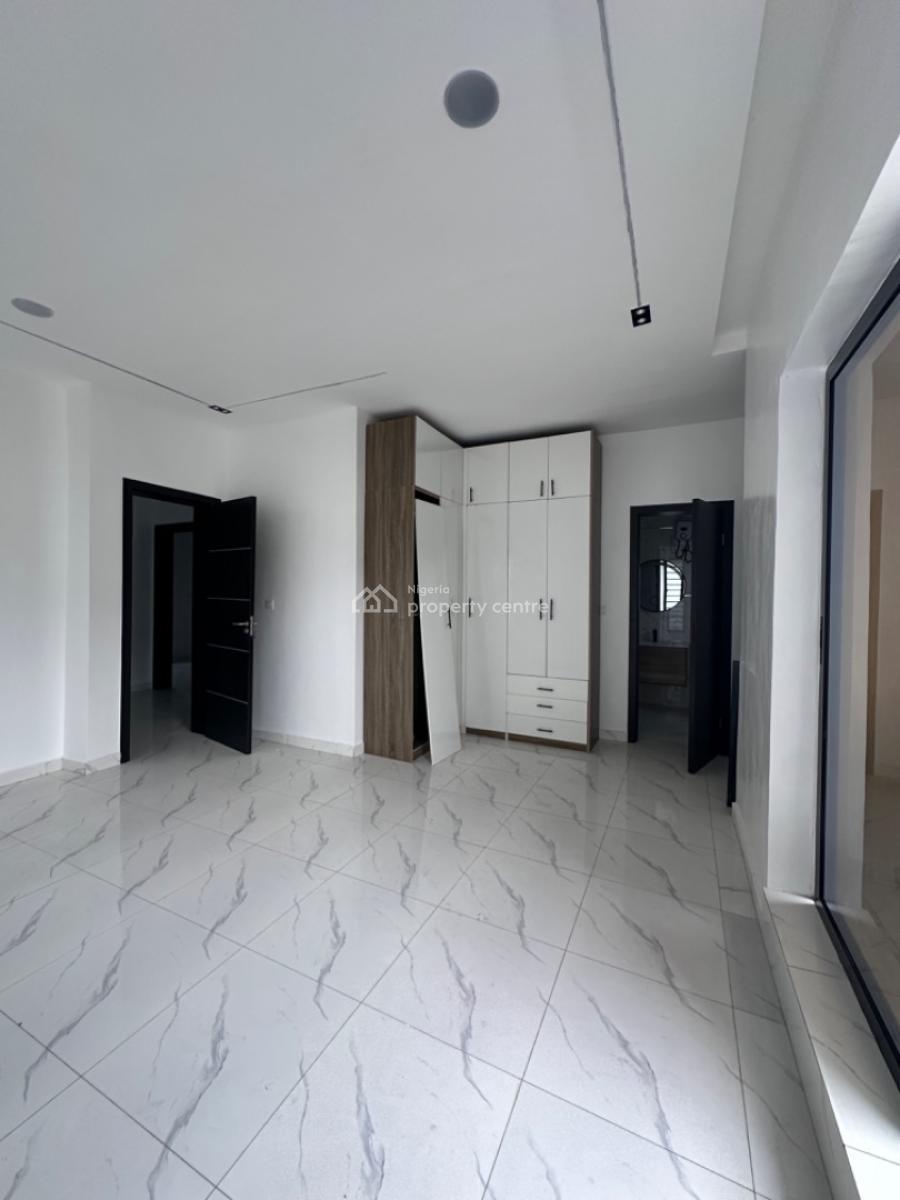 4 bedroom semi-detached duplex for sale
