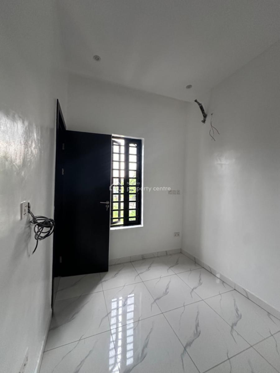 4 bedroom semi-detached duplex for sale
