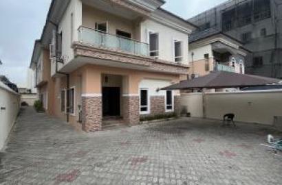 Standard Self Service 5bed Duplex With 2 Rooms Bq Available In Lekki
