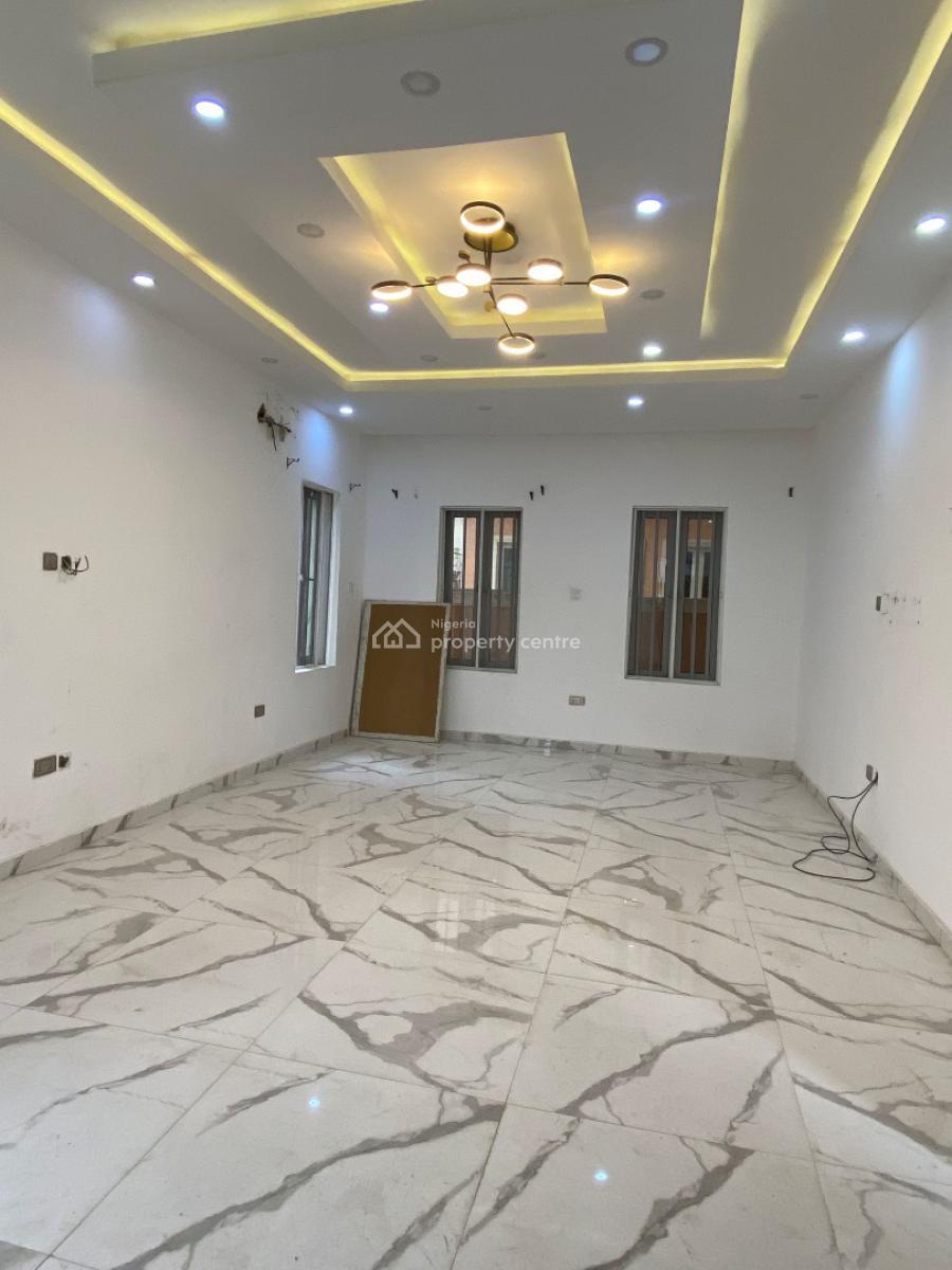 1 bedroom mini flat (room and parlour) for rent