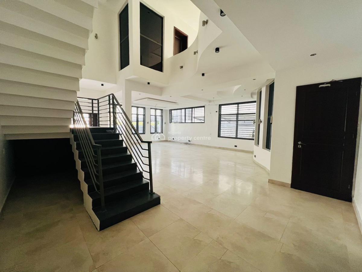 4 bedroom semi-detached duplex for rent