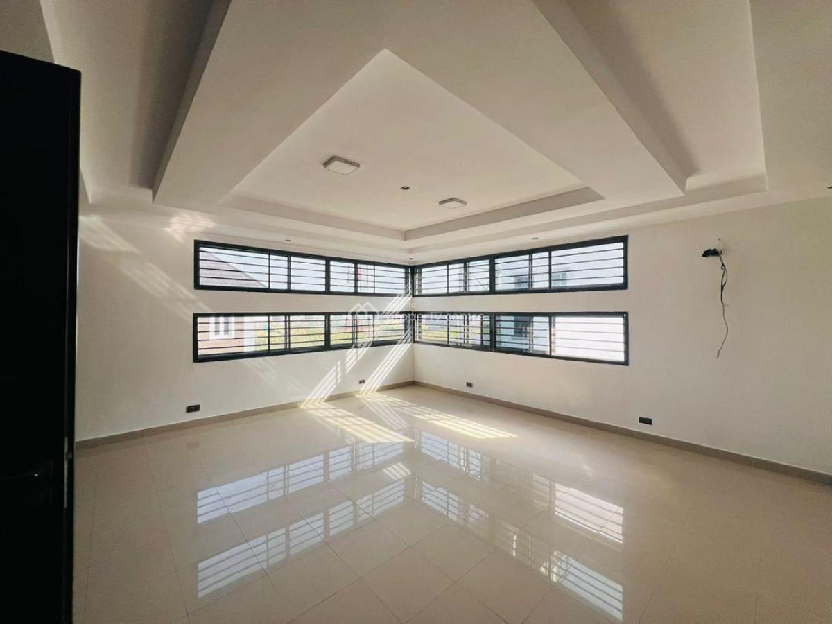 4 bedroom semi-detached duplex for rent