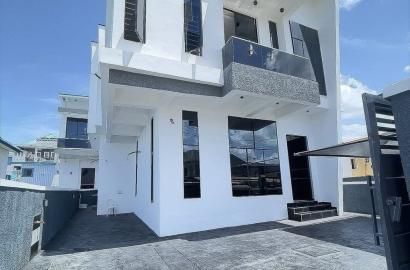 4bedroom beautiful classic fully detached with a BQ