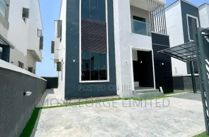 4bdrm Duplex in Orchid Road,Chevron for sale