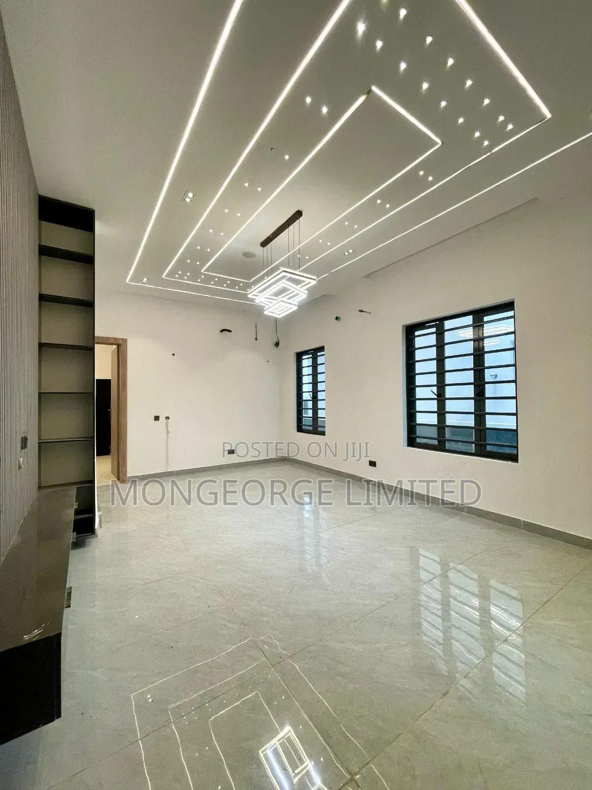 4bdrm Duplex in Orchid Road,Chevron for sale