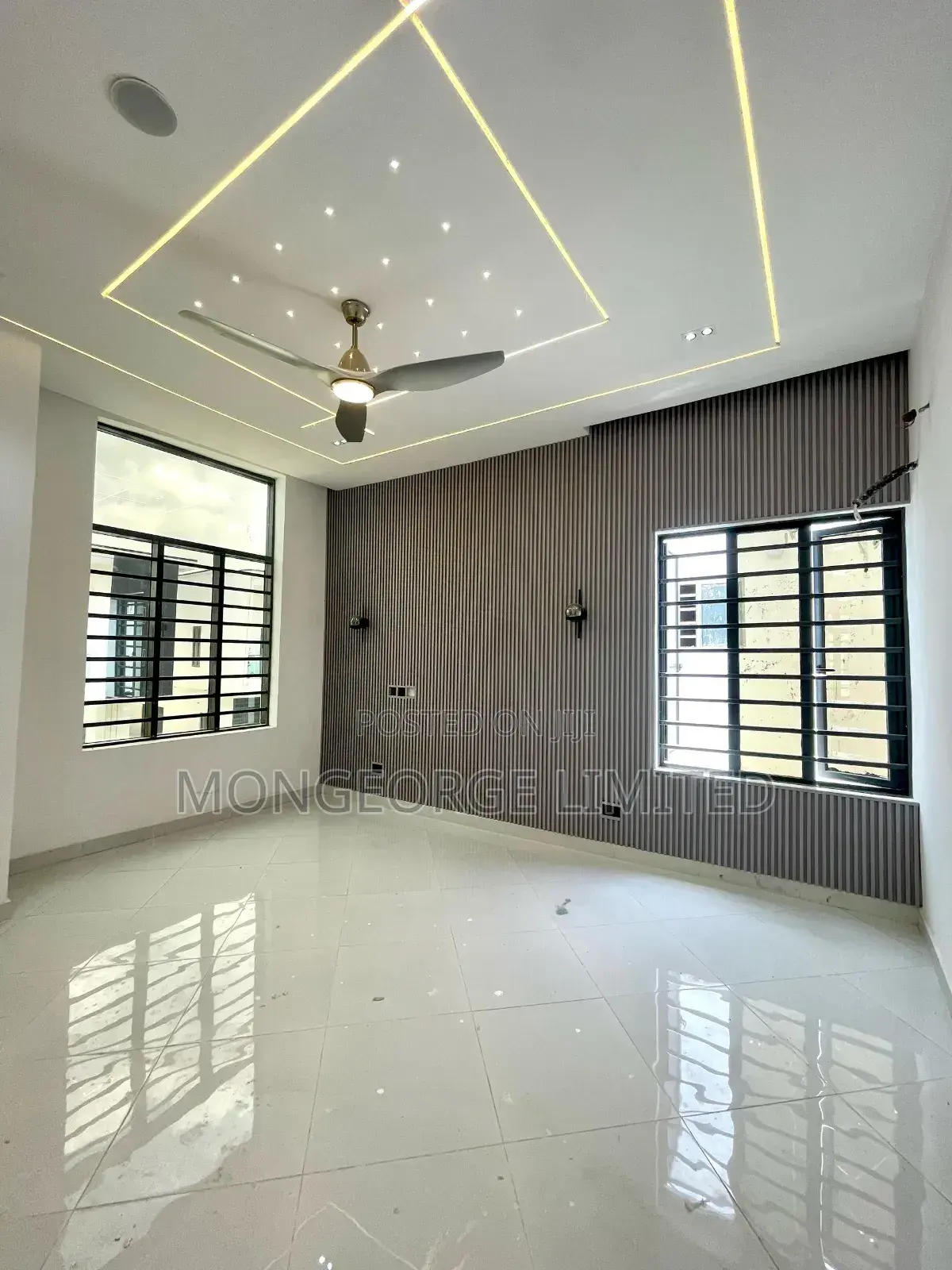 4bdrm Duplex in Orchid Road,Chevron for sale