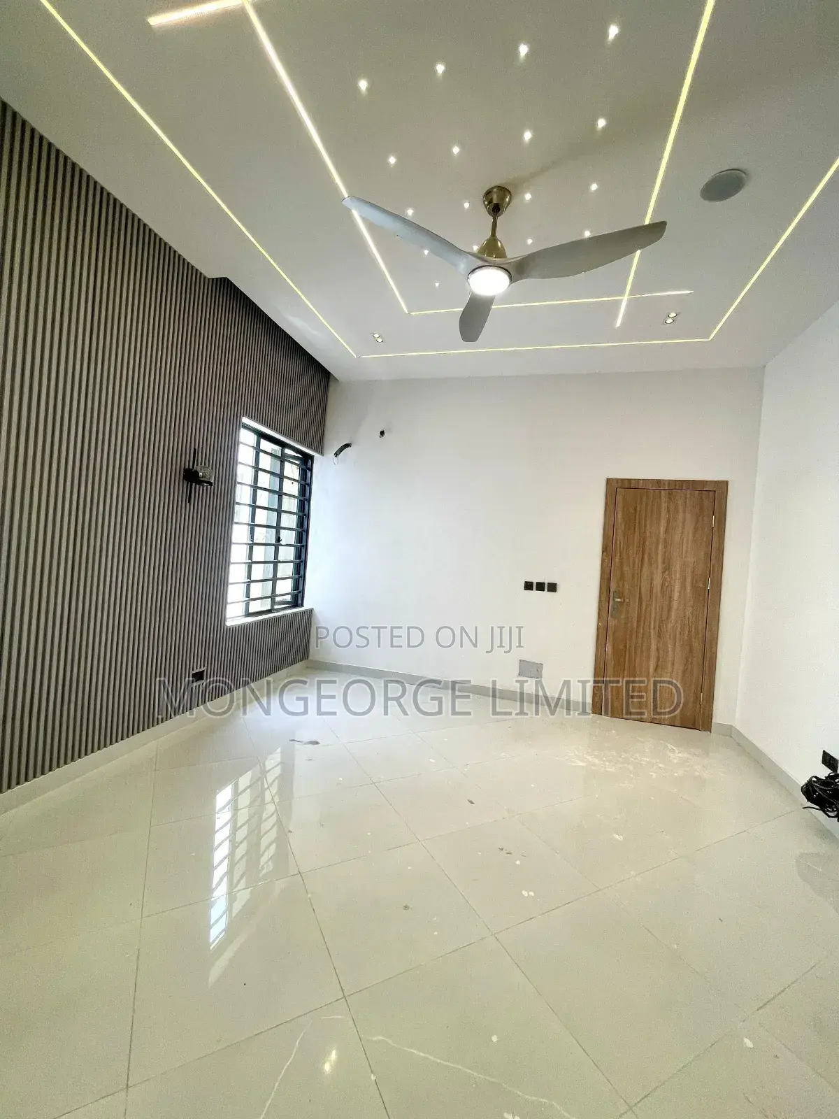 4bdrm Duplex in Orchid Road,Chevron for sale