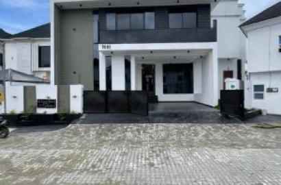 Luxury 5 Bedroom Fully Detached Duplex