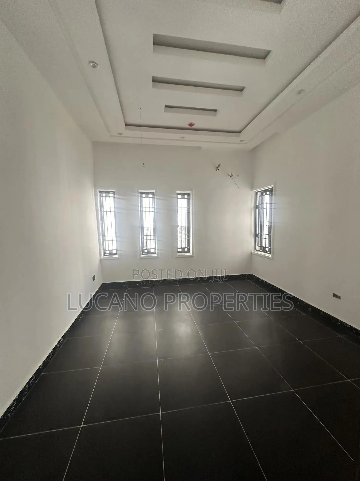 6bdrm Duplex in Guzape Main for sale