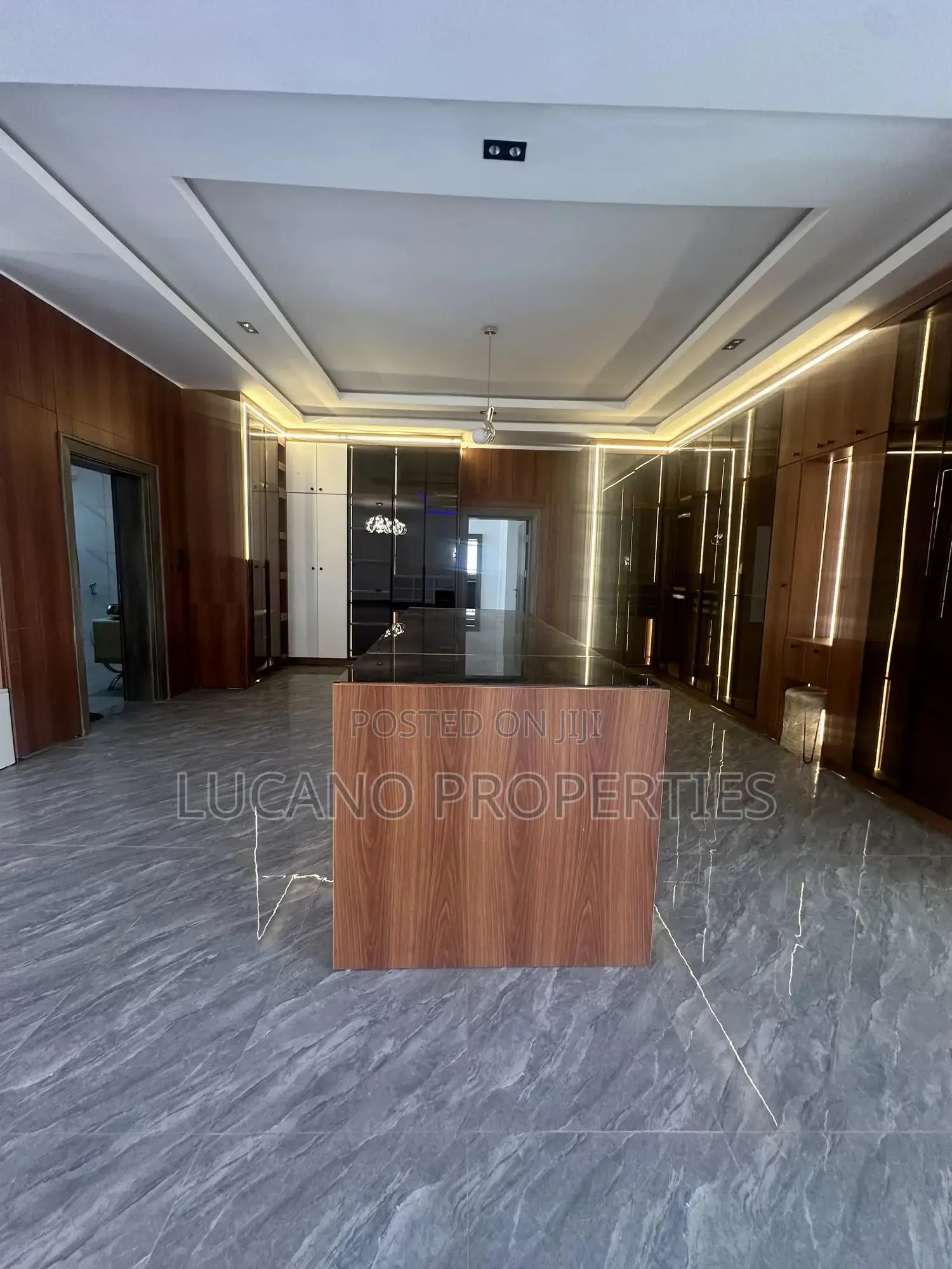 6bdrm Duplex in Guzape Main for sale