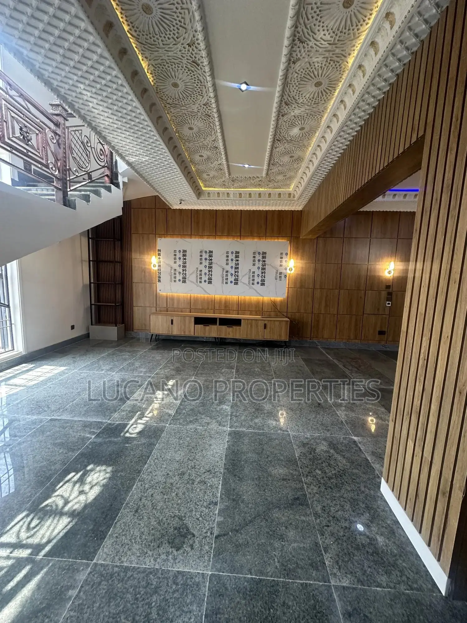 6bdrm Duplex in Guzape Main for sale