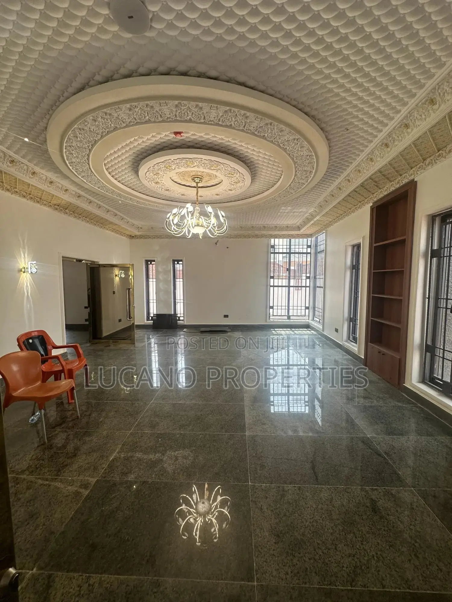 6bdrm Duplex in Guzape Main for sale