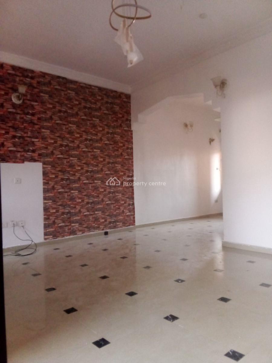 3 bedroom flat / apartment for rent