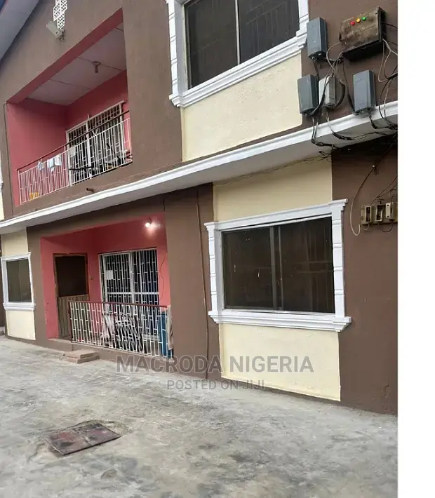 3bdrm Block of Flats in New Okoba for sale